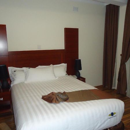Miracle Hotel Addisz-Abeba Kültér fotó