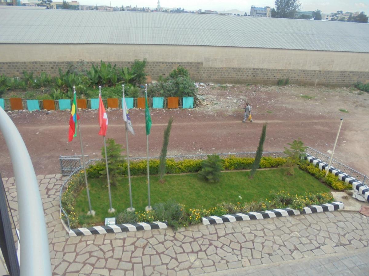 Miracle Hotel Addisz-Abeba Kültér fotó
